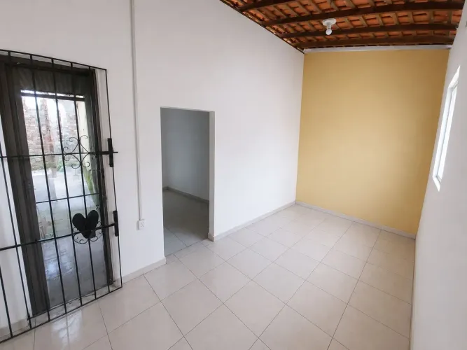 Aluga-se Casa em Excelente Localização!