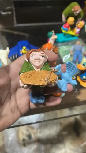 CORCUNDA MINIATURA RARA DISNEY