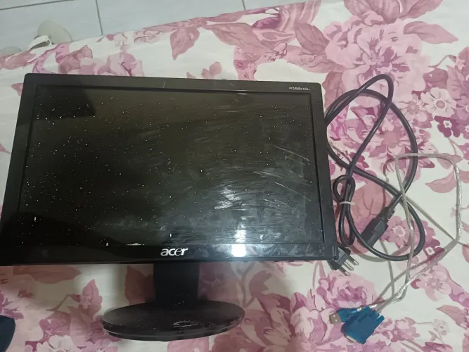 Monitor+teclado e mouse