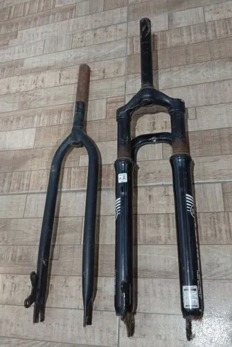 Vende-se Garfos para bicicleta, leia o anúncio