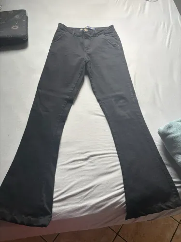 Calça Jeans Preta- TAM 40 