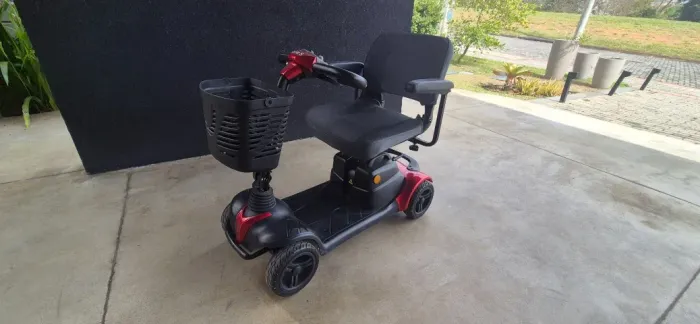Scooter Elétrica Motorizada Dobrável Ottobock Scott S Vermelha