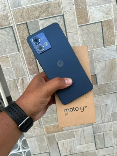 Moto G 84
