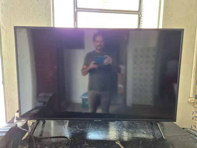Tv led samsung 43" parou de funcionar