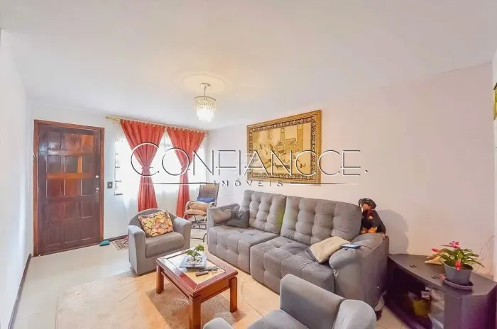 Casa com 5 quartos à venda no Xaxim, Curitiba - PR | Confiancce Imóveis