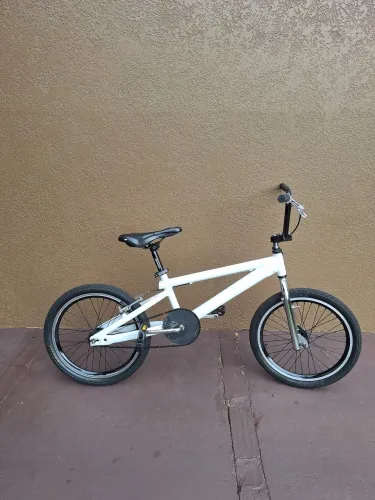 Vende-se bicicleta aro 20 GTS