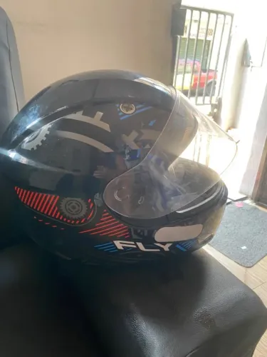 Capacete