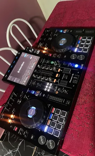 Controladora Pioneer XDJ RX3 