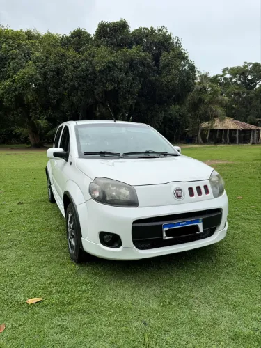 Fiat Uno Sporting 1.4 EVO Fire Flex 8V 4P 2013