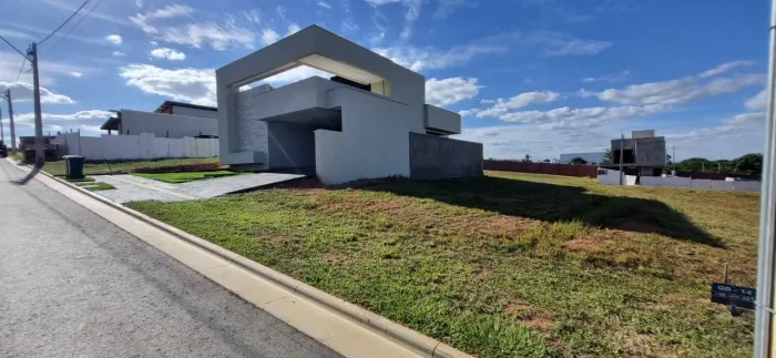 Lote/Terreno no Condomínio Horizontal Jardins Versalles Aparecida de Goiânia