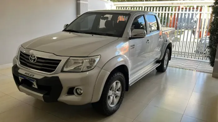 Toyota Hilux CD SRV 4X4 2.7 Flex 16V Aut. 2014