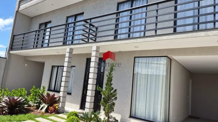 Sobrado com 286,91m² 4 quartos, à venda, no bairro Vargem Grande em Pinhais