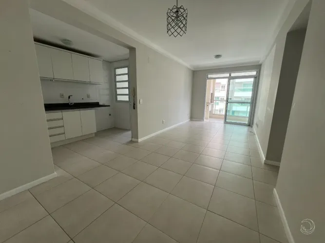 Apartamento de 77m² com 2 quartos no Itacorubi