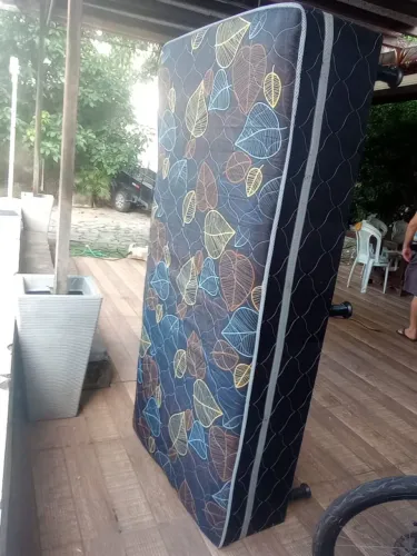 Base de cama de solteiro 