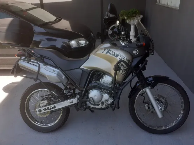 Vendo ou troco por carro de meu interesse