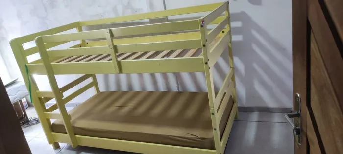 Vendo beliche bem conservado sem colchão