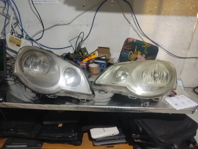 Par farol polo sedan 2009