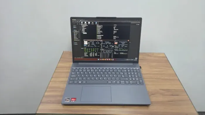 Notebook Lenovo Ideapad Slim 3 | Ryzen 7 7735HS | 16GB DDR5 | 512 GB | Win 11 | Garantia