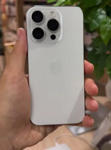 iPhone 15 Pro Branco 128 GB 6 meses de garantia 