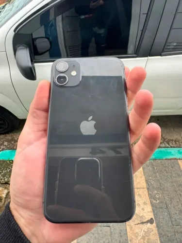 iPhone 11