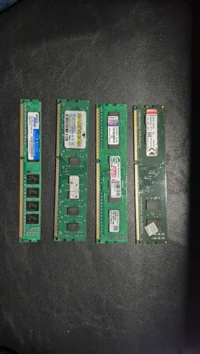 4X Memória DDR3 2GB (25,00 CADA)
