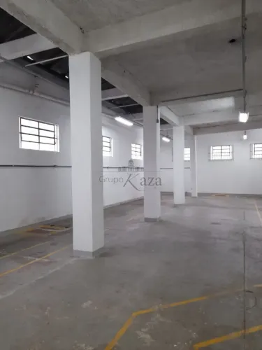 Galpão Industrial - Vila São Bento - 742m².