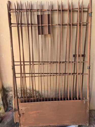 Vendo portão 2,00 x 2,40