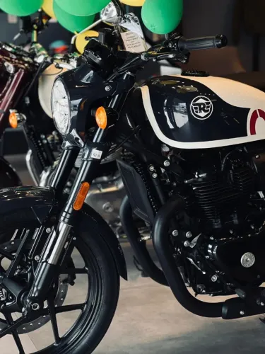 ROYAL ENFIELD SHOTGUN 650 STENCIL WHITE + EMPLACAMENTO