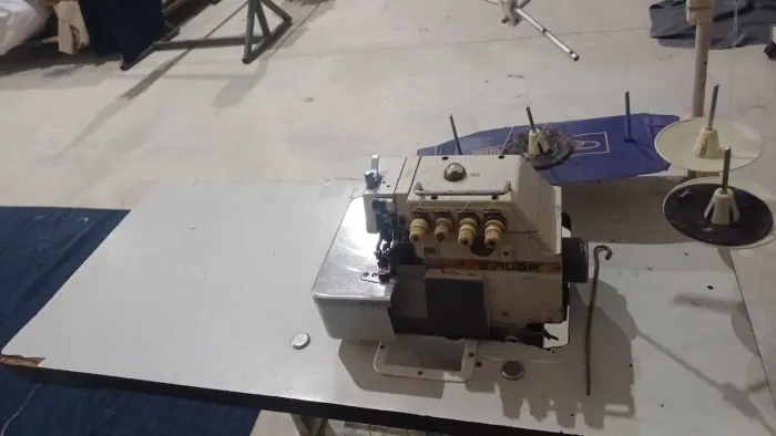 Máquina interlock siruba usada