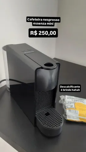 Cafeteira Nespresso Essenza Mini
