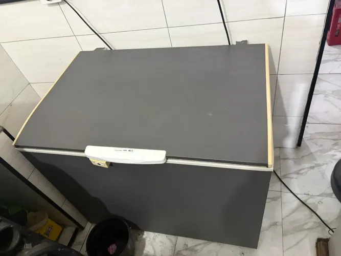 Vende-se freezer em bom estado
