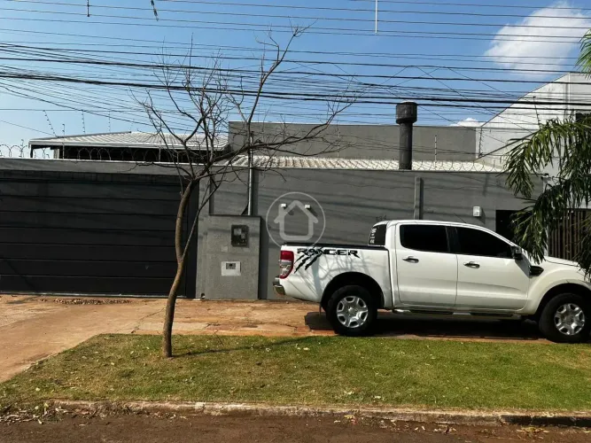 CASA COM 2 SUITES SEMI MOBILIADA NO TAVEIROPOLIS