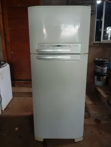 Vendo Geladeira Electrolux 400Litros, 220Volts, FrostFree Revisada Com 3 Meses de Garantia