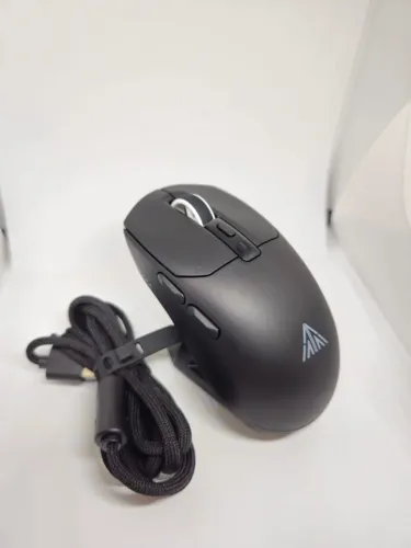 Mouse Gamer Solakaka SM820 Sem Fio Tri-Mode 24000 DPI com Dock RGB