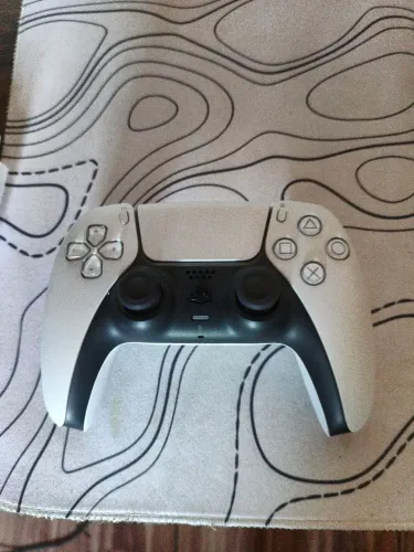 Vende controle dualsense nem 7 meses de uso original branco