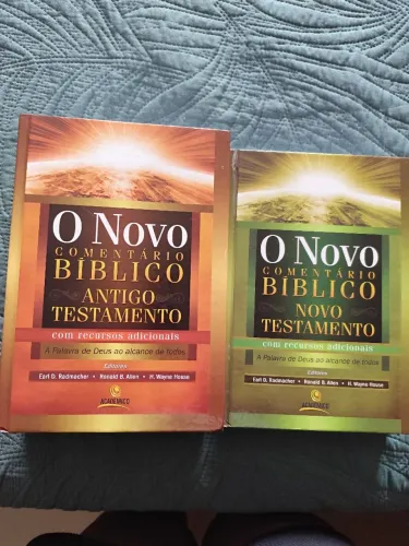 VENDO BOX NOVO COMENTÁRIO BÍBLICO ANTIGO E NOVO TESTAMENTO na compra ganhe marca textos