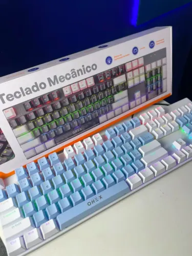 Teclado Mecânico Gamer ONE-X ABNT2 com Iluminação Colorida, Teclas Azul e Branco (Novo)