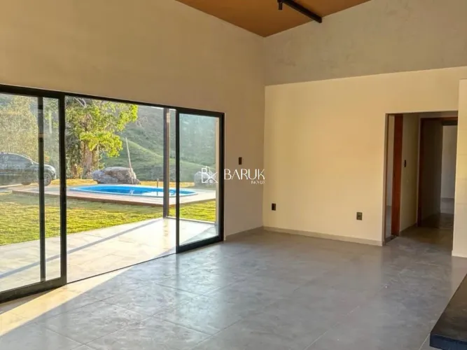 Casa na boca d água da Represa João Penido em Juiz de Fora, bairro Náutico.