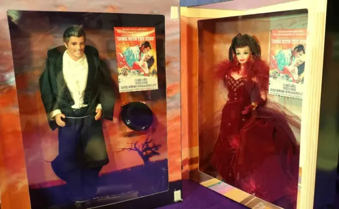 Casal Barbie e Ken Hollywood Legends "E o Vento Levou" "Gone with the wind" (NA CAIXA)
