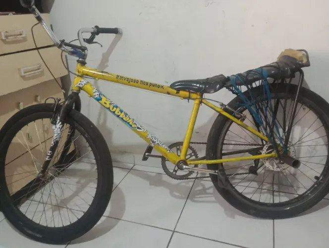 Vende-se montadinha BH com só detalhes no banco