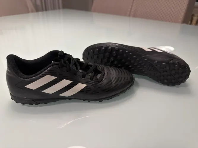 Chuteira Adidas Society