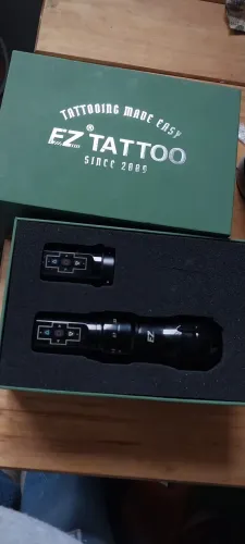 Maquina de tatuar e maca por 1500