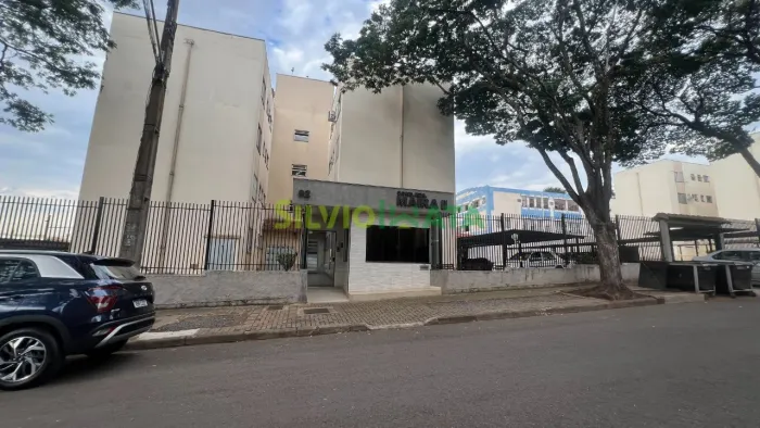 Apartamento a venda no condomínio Conjunto Residencial Maira II - Maringá/PR