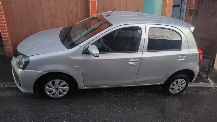 Toyota Etios X 1.3 Flex 16V 5P Mec. 2020
