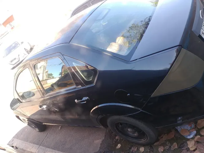 Ford Fiesta Sed. 1.6 8V Flex 4P 2012