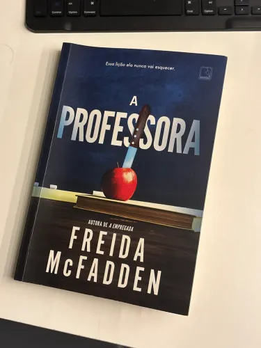 Vendo livro A Professora