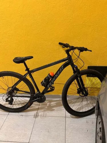 Bicicleta aro 29(praticamente sem uso )