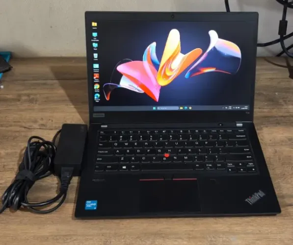 Notebook Lenovo i5 10a Ger / 16 GB Ram / 512 SsD Nvme / 3 Hrs Bateria / Carregador