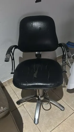 Vendo cadeira hidráulica e lavatorio