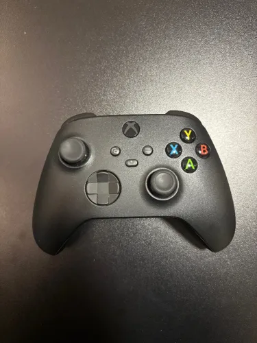 Controle XBOX Series Preto, usado em bom estado (SEM DRIFT)